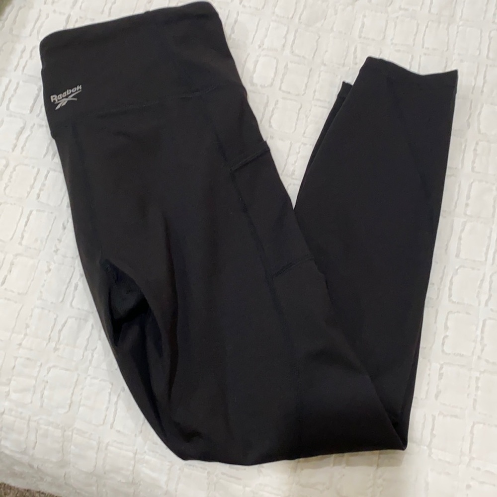 Reebok cropped leggings with pockets
